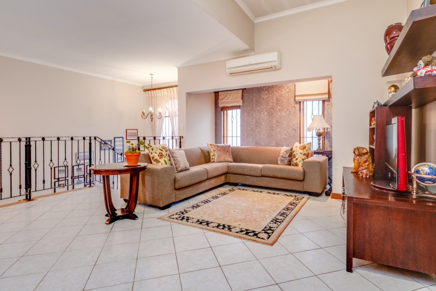4 Bedroom Property for Sale in Lonehill Gauteng