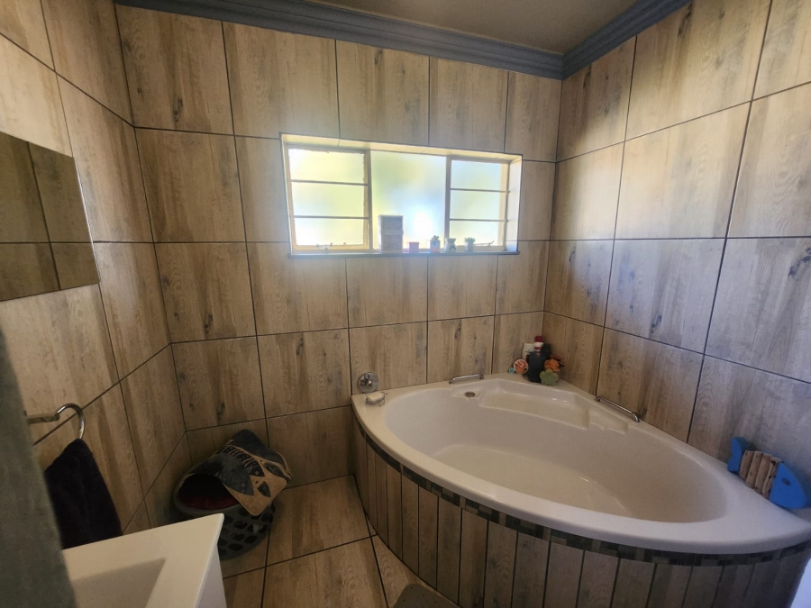 3 Bedroom Property for Sale in Minnebron Gauteng