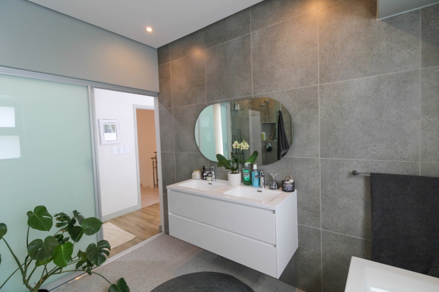 3 Bedroom Property for Sale in Bryanston Gauteng