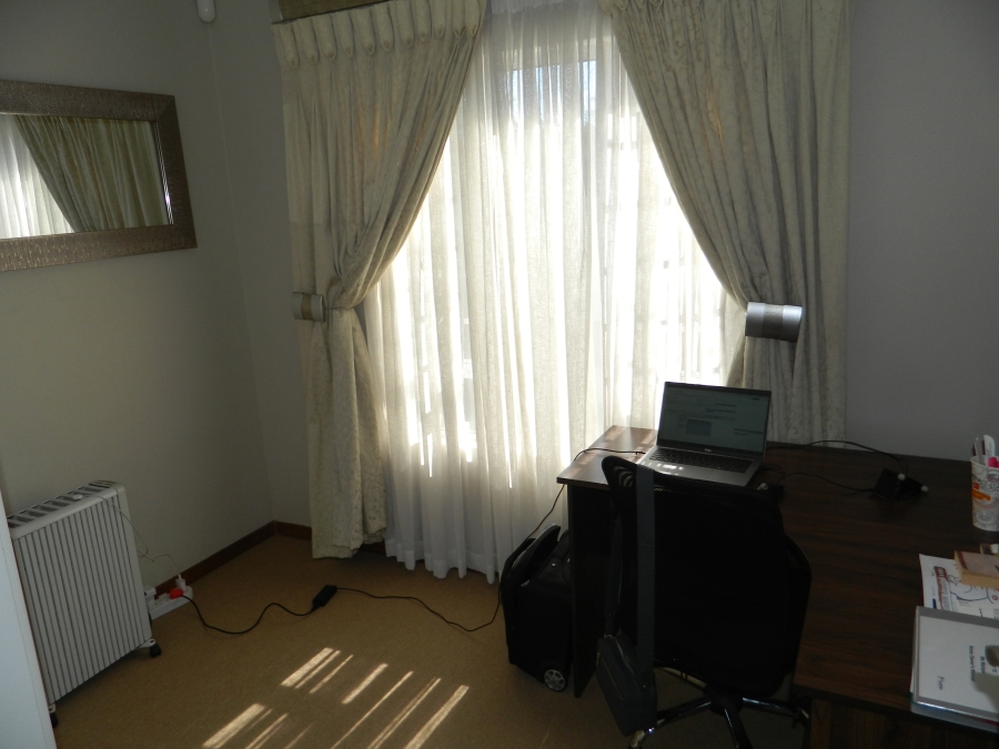 To Let 3 Bedroom Property for Rent in Hazeldean Gauteng