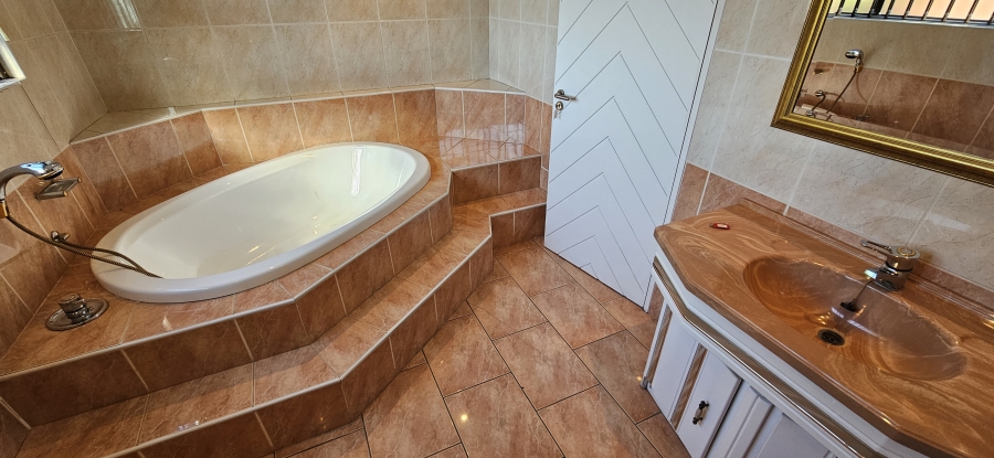 4 Bedroom Property for Sale in Meyersdal Gauteng