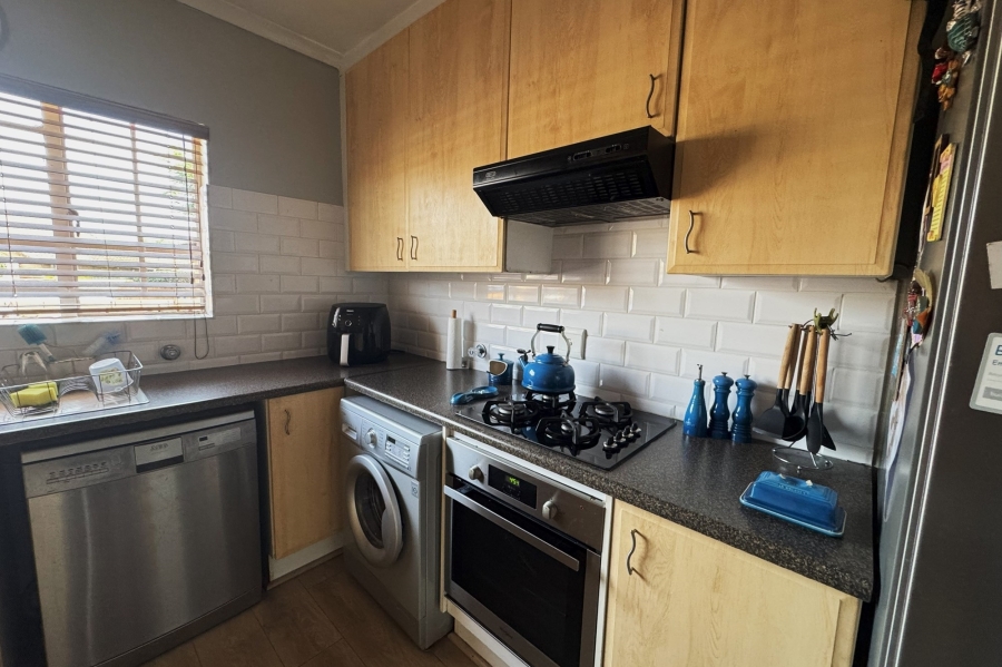 3 Bedroom Property for Sale in Die Hoewes Gauteng