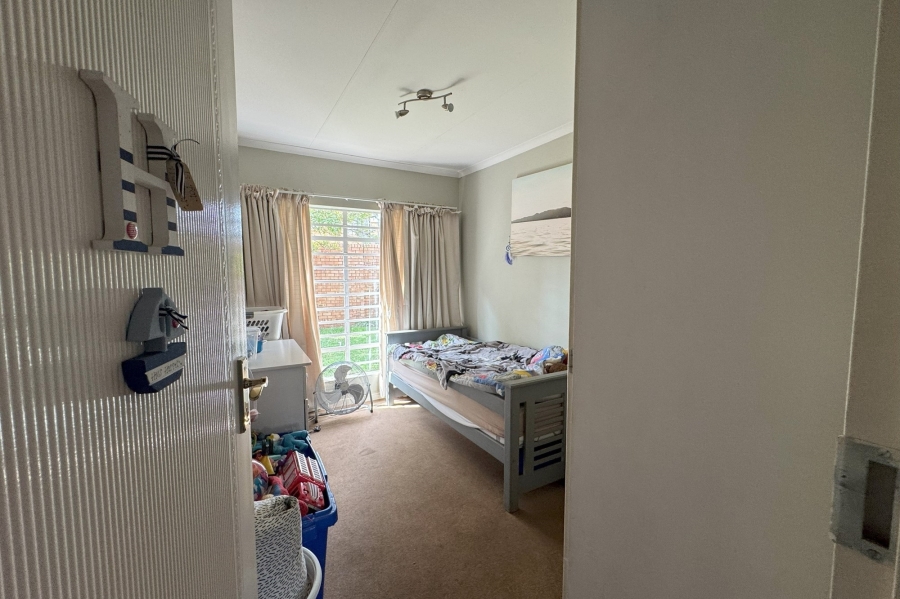 3 Bedroom Property for Sale in Die Hoewes Gauteng
