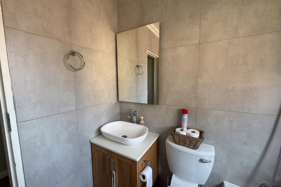 3 Bedroom Property for Sale in Die Hoewes Gauteng