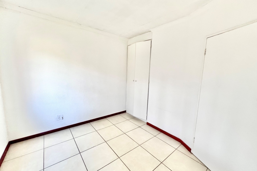 To Let 2 Bedroom Property for Rent in Halfway Gardens Gauteng