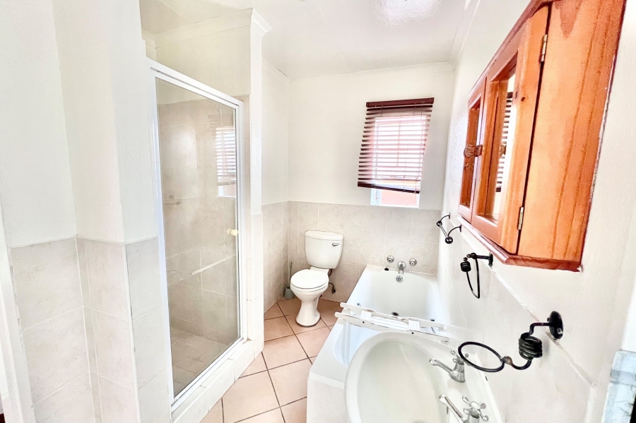To Let 2 Bedroom Property for Rent in Halfway Gardens Gauteng