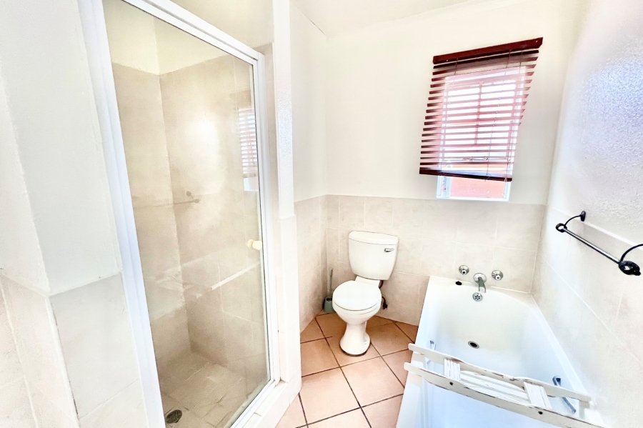 To Let 2 Bedroom Property for Rent in Halfway Gardens Gauteng