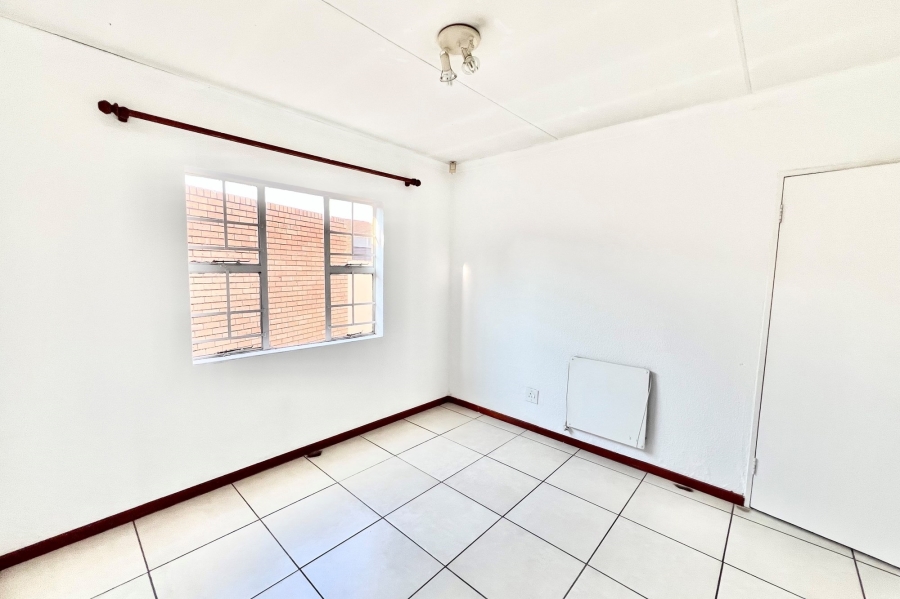 To Let 2 Bedroom Property for Rent in Halfway Gardens Gauteng