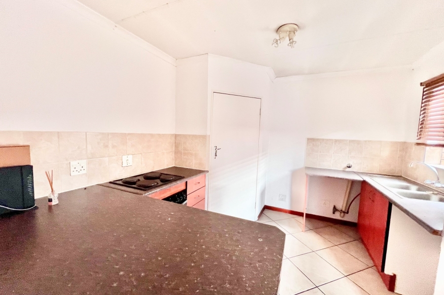 To Let 2 Bedroom Property for Rent in Halfway Gardens Gauteng