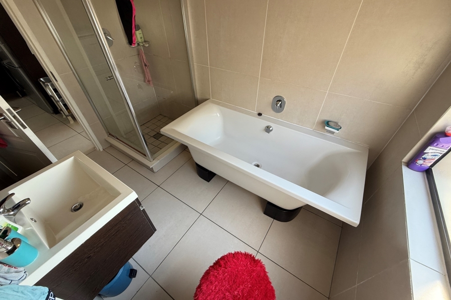 To Let 1 Bedroom Property for Rent in Glenferness Gauteng