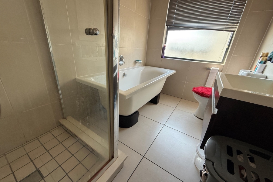 To Let 1 Bedroom Property for Rent in Glenferness Gauteng