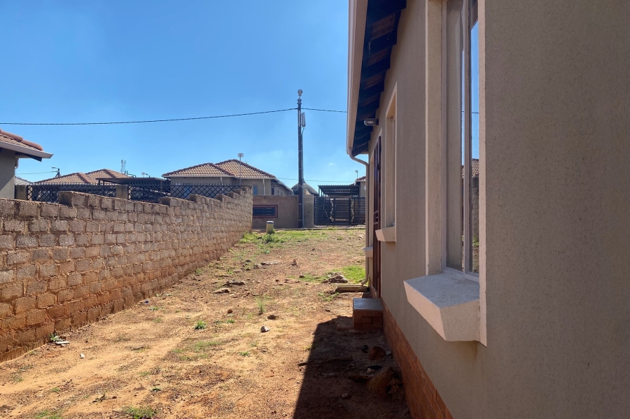 3 Bedroom Property for Sale in Glenway Estate Gauteng