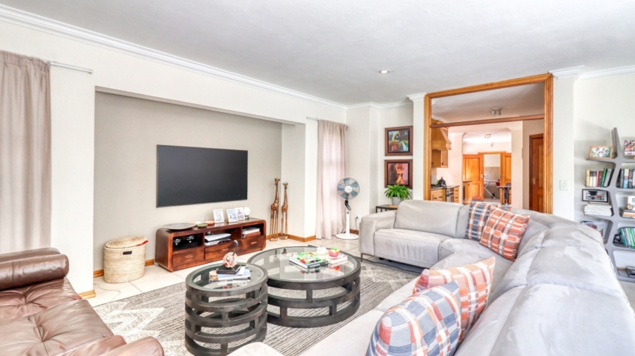 To Let 4 Bedroom Property for Rent in Dainfern Golf Estate Gauteng