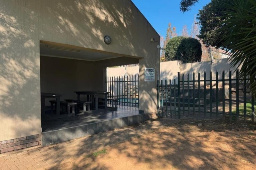 2 Bedroom Property for Sale in Bedford Gardens Gauteng