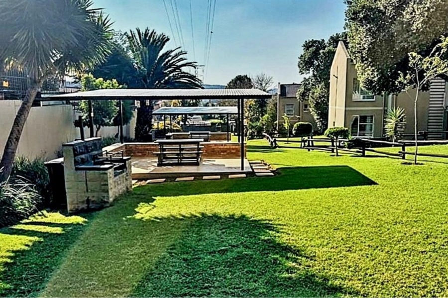 2 Bedroom Property for Sale in Bedford Gardens Gauteng