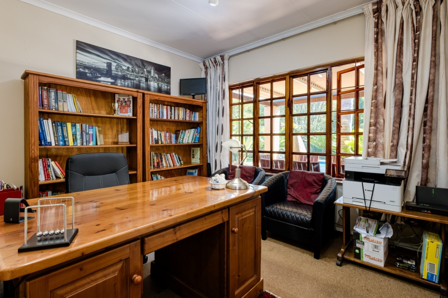 3 Bedroom Property for Sale in Linden Gauteng
