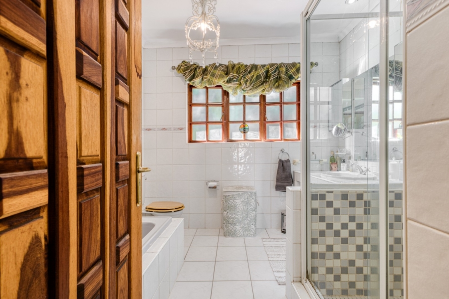 3 Bedroom Property for Sale in Linden Gauteng