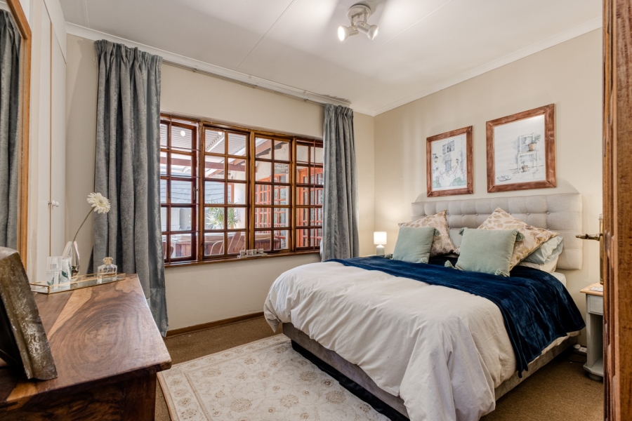 3 Bedroom Property for Sale in Linden Gauteng