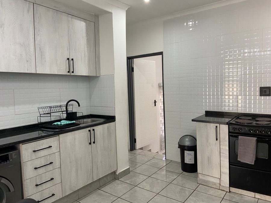 To Let 2 Bedroom Property for Rent in Ferndale Gauteng