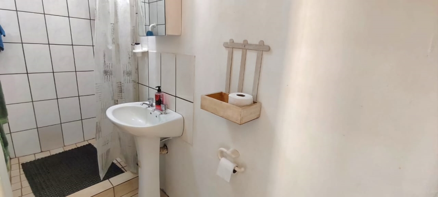 3 Bedroom Property for Sale in Casseldale Gauteng