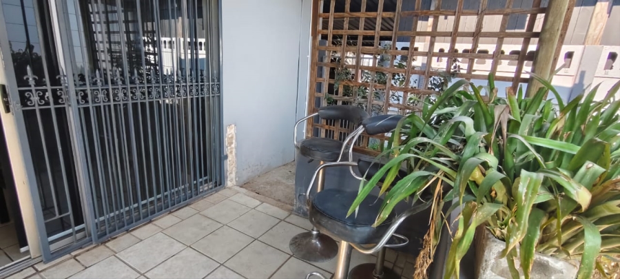 3 Bedroom Property for Sale in Casseldale Gauteng