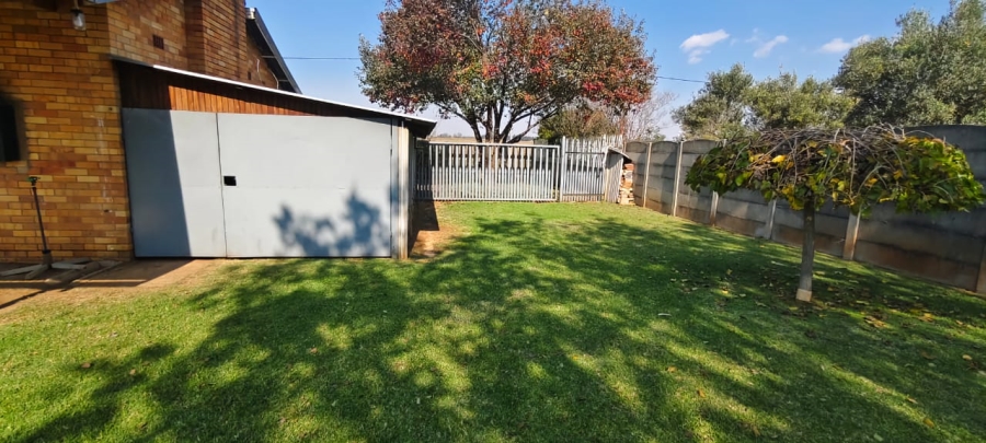 3 Bedroom Property for Sale in Casseldale Gauteng