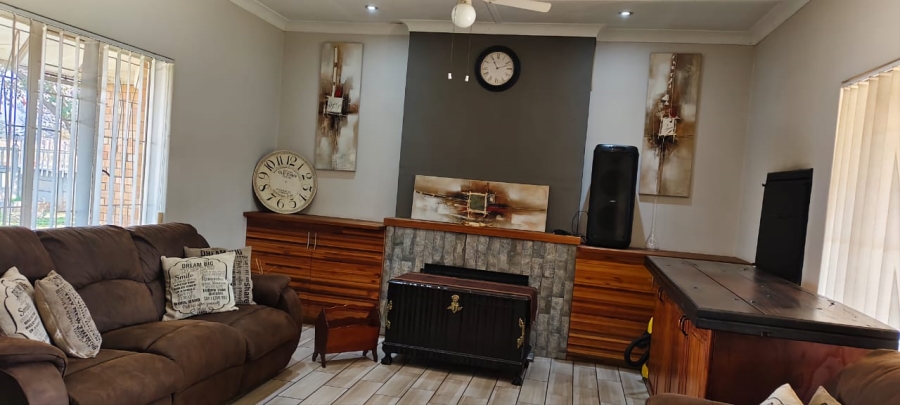 3 Bedroom Property for Sale in Casseldale Gauteng