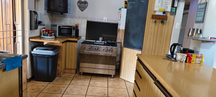 3 Bedroom Property for Sale in Casseldale Gauteng