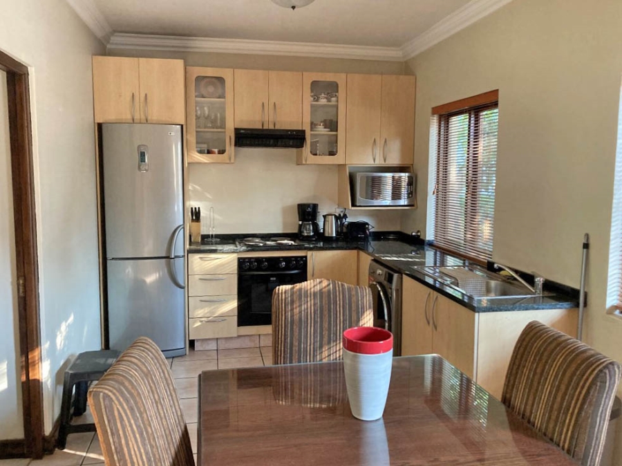 To Let 2 Bedroom Property for Rent in Melrose Gauteng
