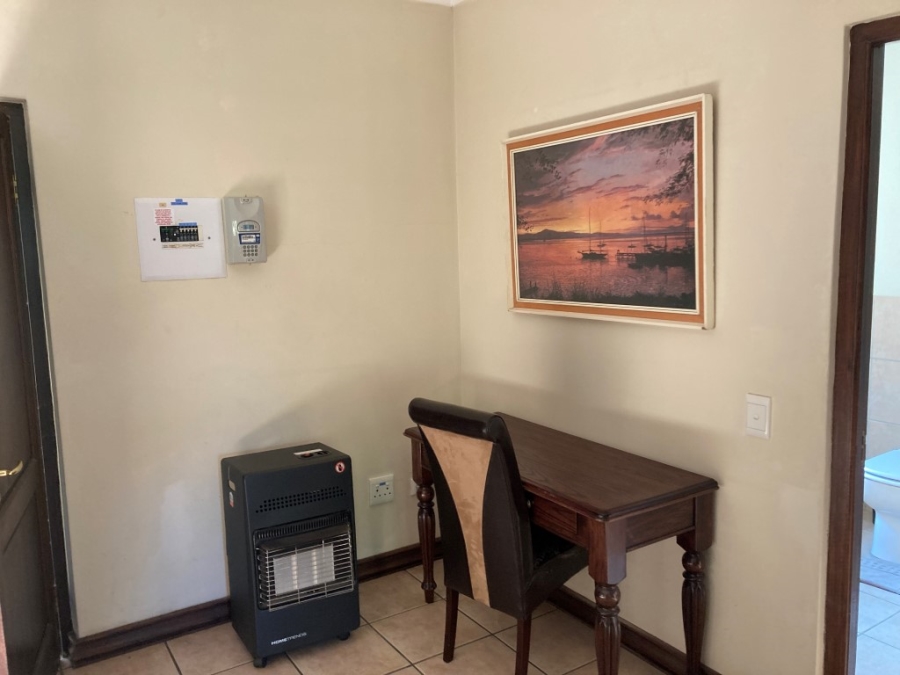To Let 2 Bedroom Property for Rent in Melrose Gauteng