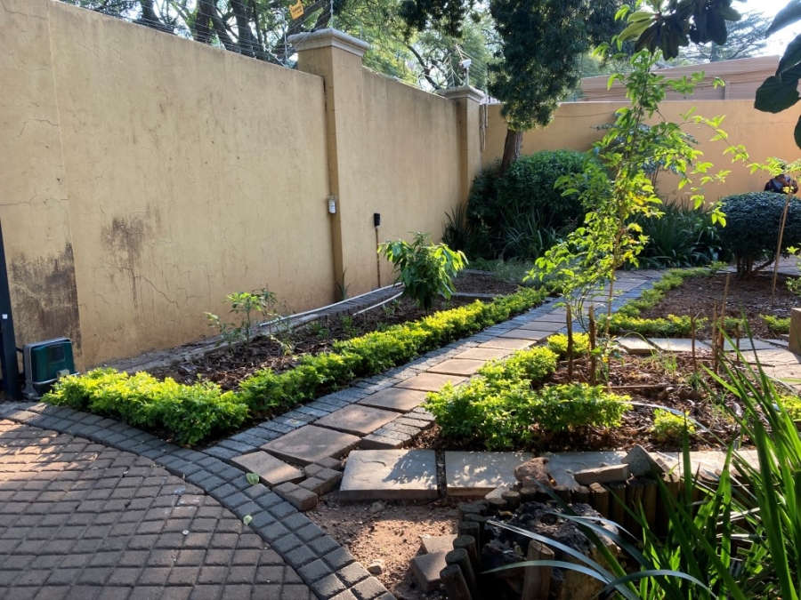 To Let 2 Bedroom Property for Rent in Melrose Gauteng