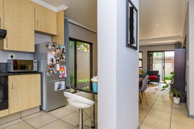 To Let 2 Bedroom Property for Rent in Sandown Gauteng