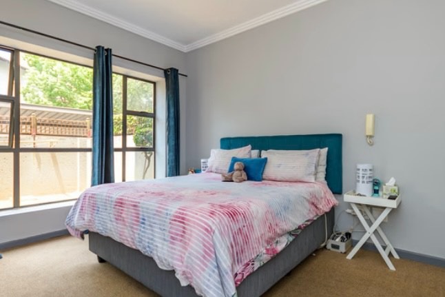 To Let 2 Bedroom Property for Rent in Sandown Gauteng