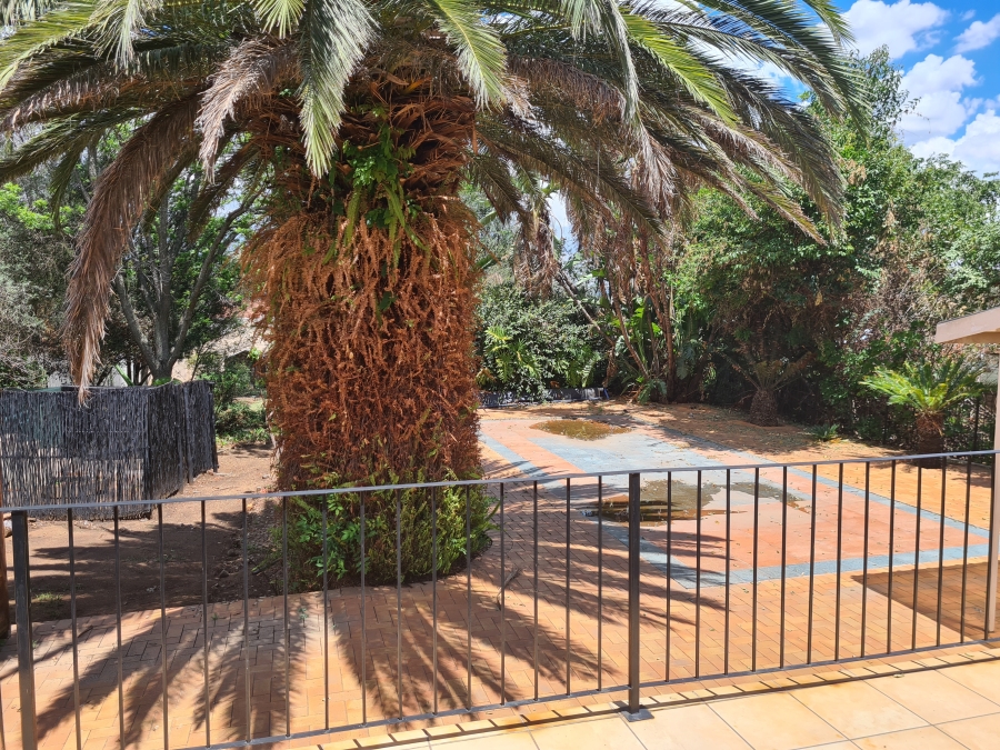 To Let 2 Bedroom Property for Rent in Linden Gauteng