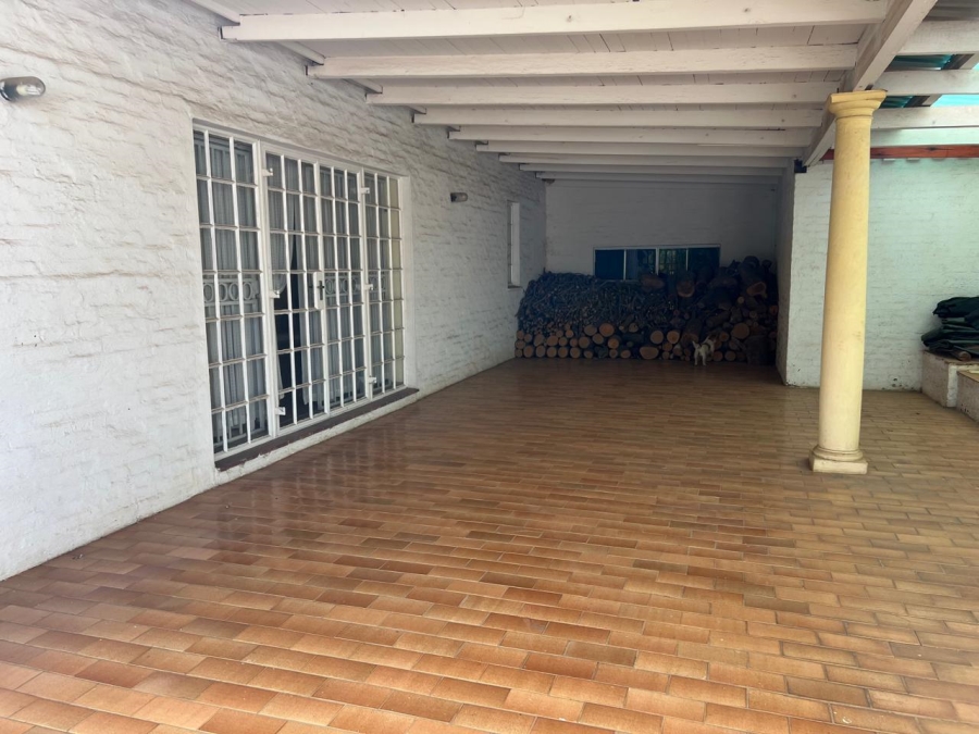 4 Bedroom Property for Sale in Knoppieslaagte Gauteng