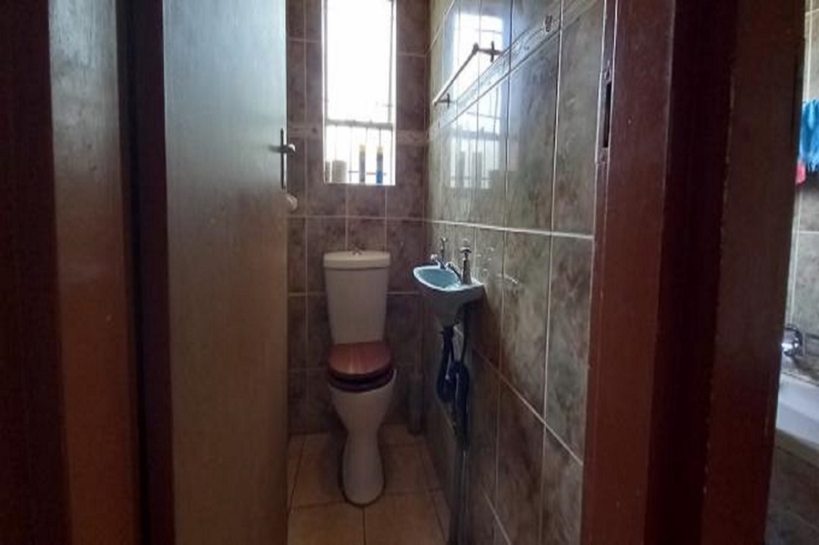 4 Bedroom Property for Sale in Mayberry Park Gauteng