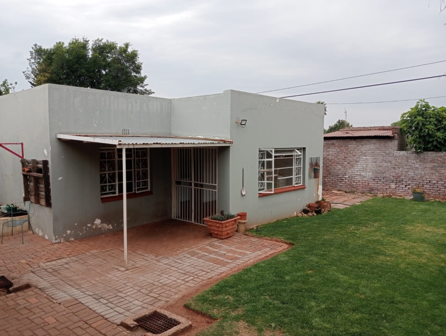 To Let 1 Bedroom Property for Rent in Krugersdorp North Gauteng