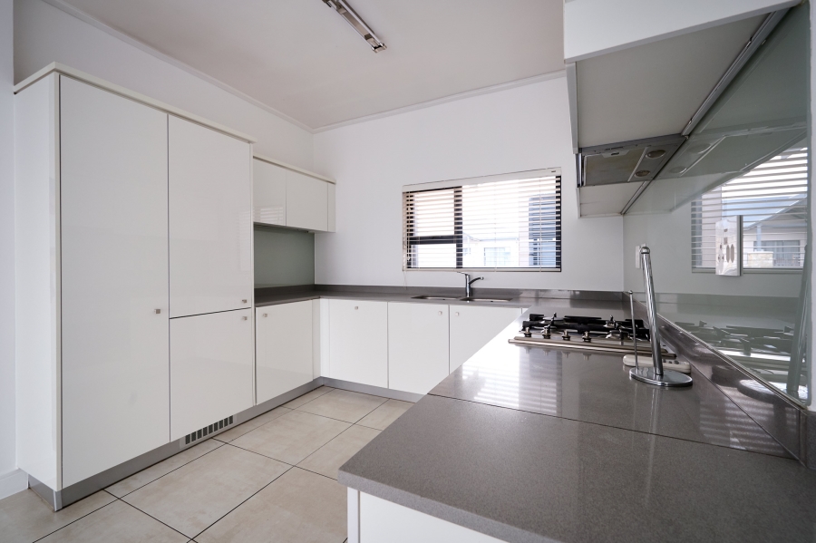 2 Bedroom Property for Sale in The Polofields Gauteng