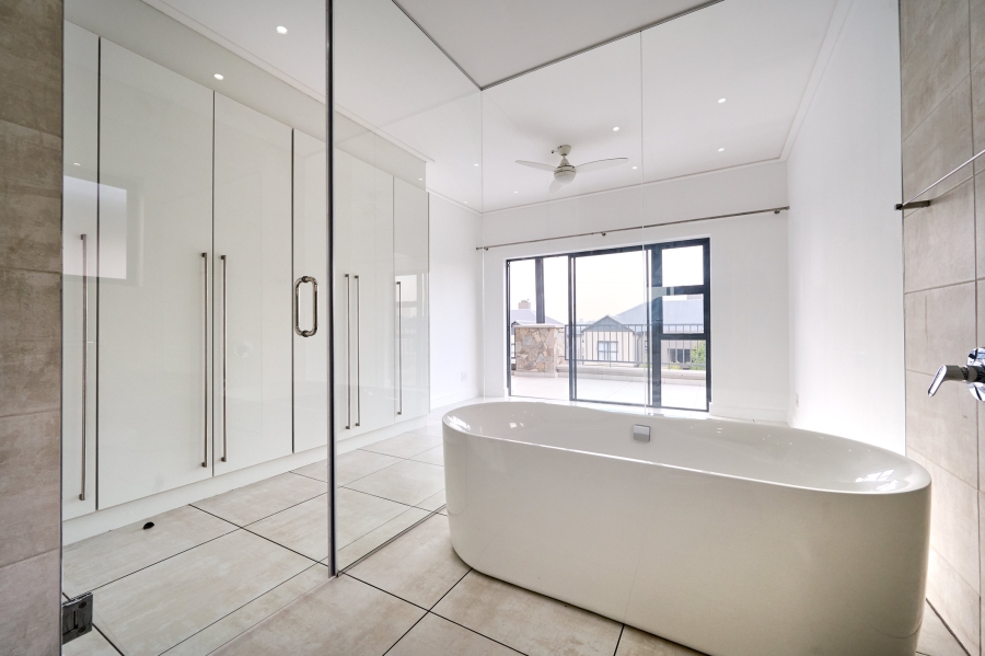 2 Bedroom Property for Sale in The Polofields Gauteng
