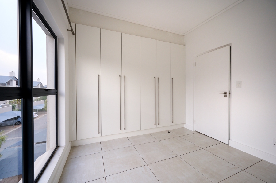 2 Bedroom Property for Sale in The Polofields Gauteng