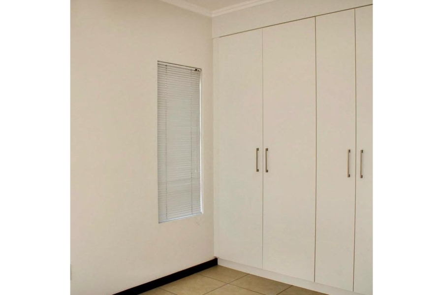 To Let 2 Bedroom Property for Rent in Lonehill Gauteng
