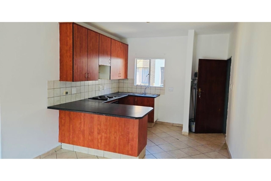 2 Bedroom Property for Sale in Vorna Valley Gauteng