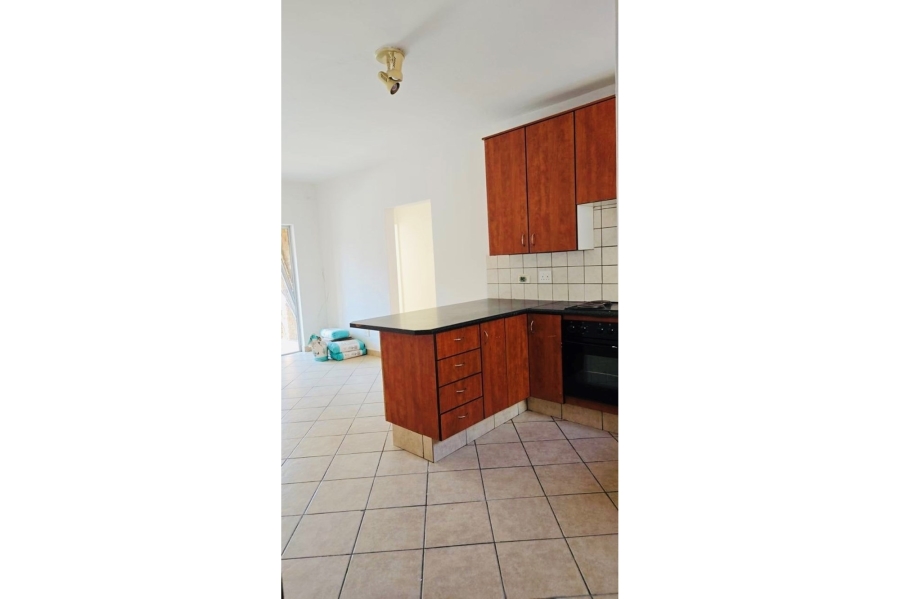 2 Bedroom Property for Sale in Vorna Valley Gauteng