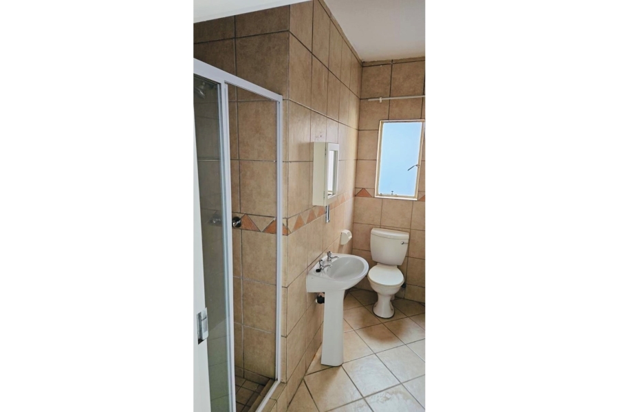 2 Bedroom Property for Sale in Vorna Valley Gauteng