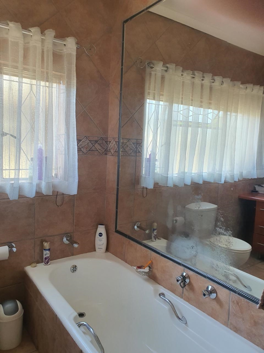 4 Bedroom Property for Sale in Witfield Gauteng