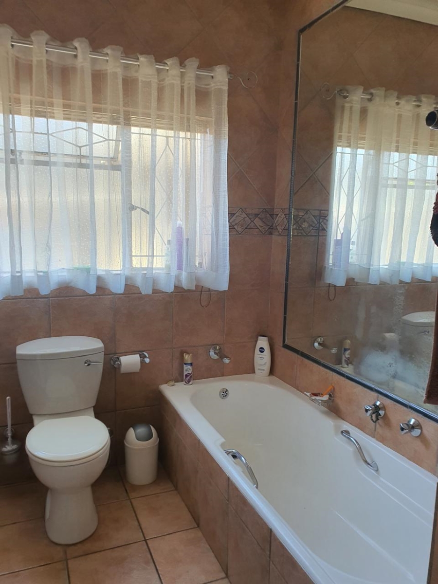 4 Bedroom Property for Sale in Witfield Gauteng