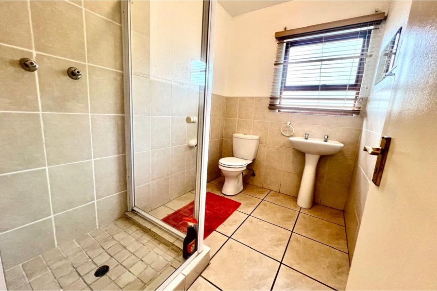 2 Bedroom Property for Sale in Paulshof Gauteng
