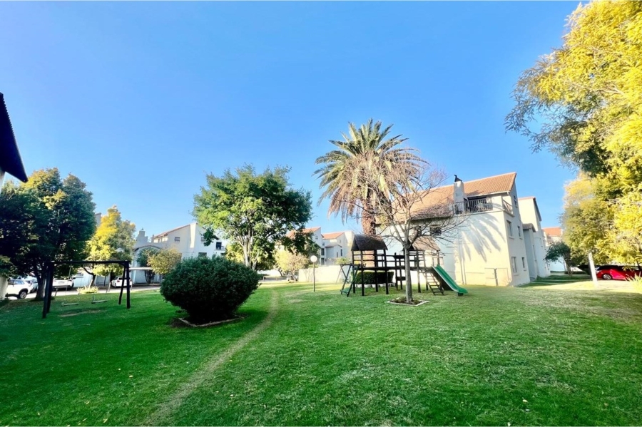 2 Bedroom Property for Sale in Paulshof Gauteng