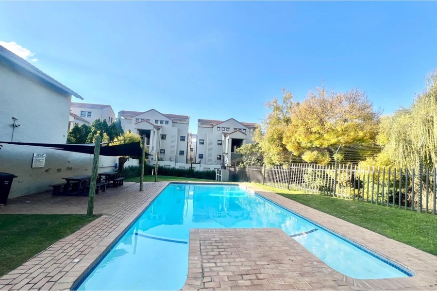 2 Bedroom Property for Sale in Paulshof Gauteng