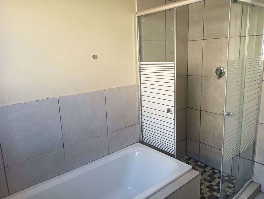 To Let 7 Bedroom Property for Rent in Terenure Gauteng